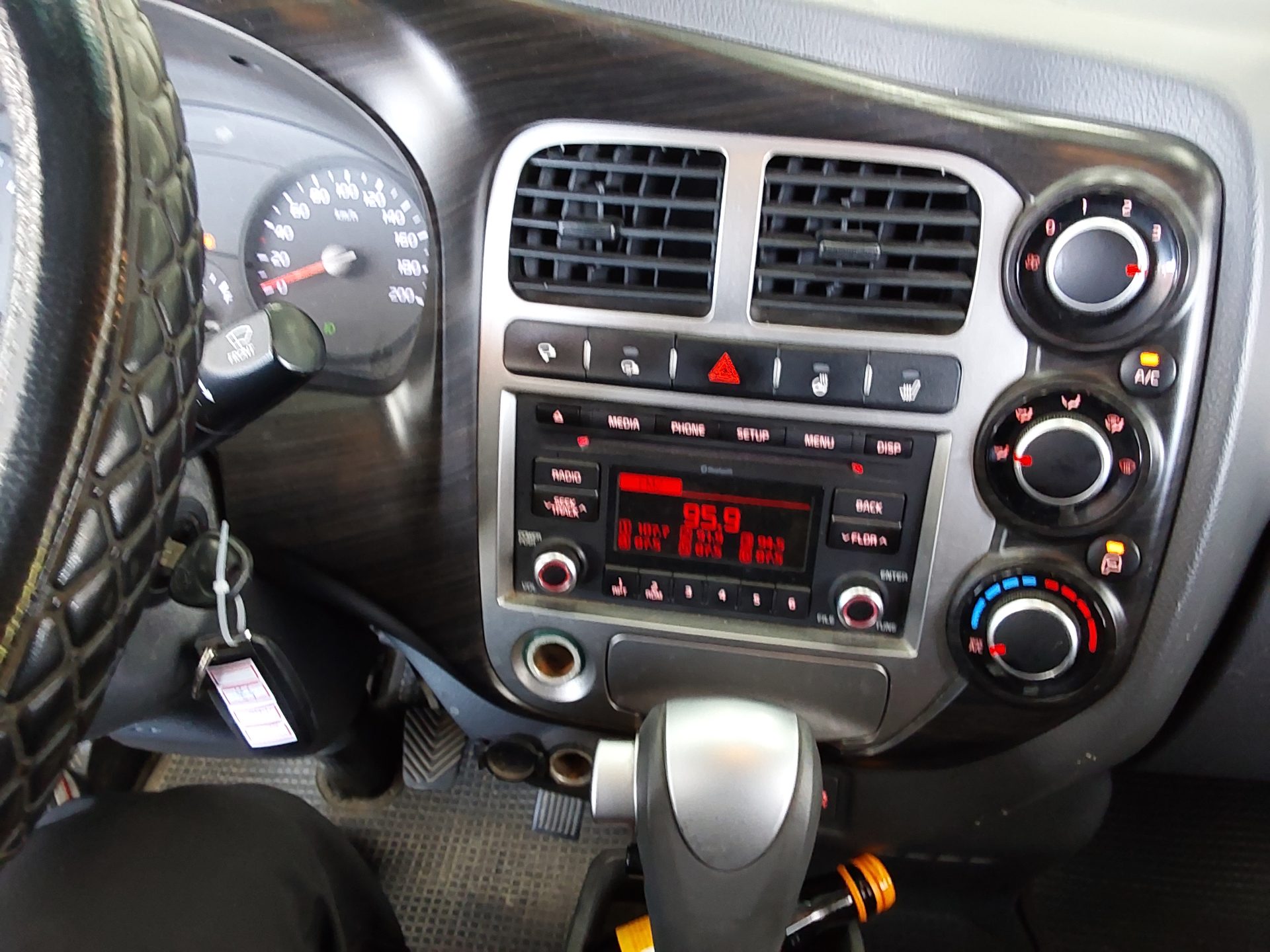 2017 - kia bongo