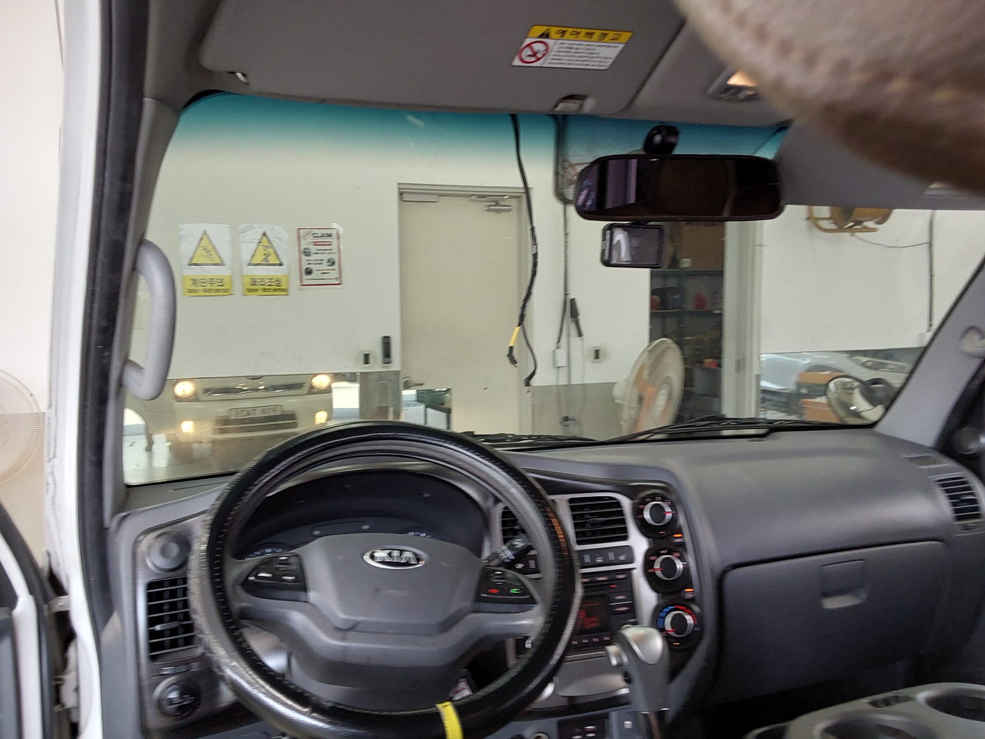 2017 - kia bongo