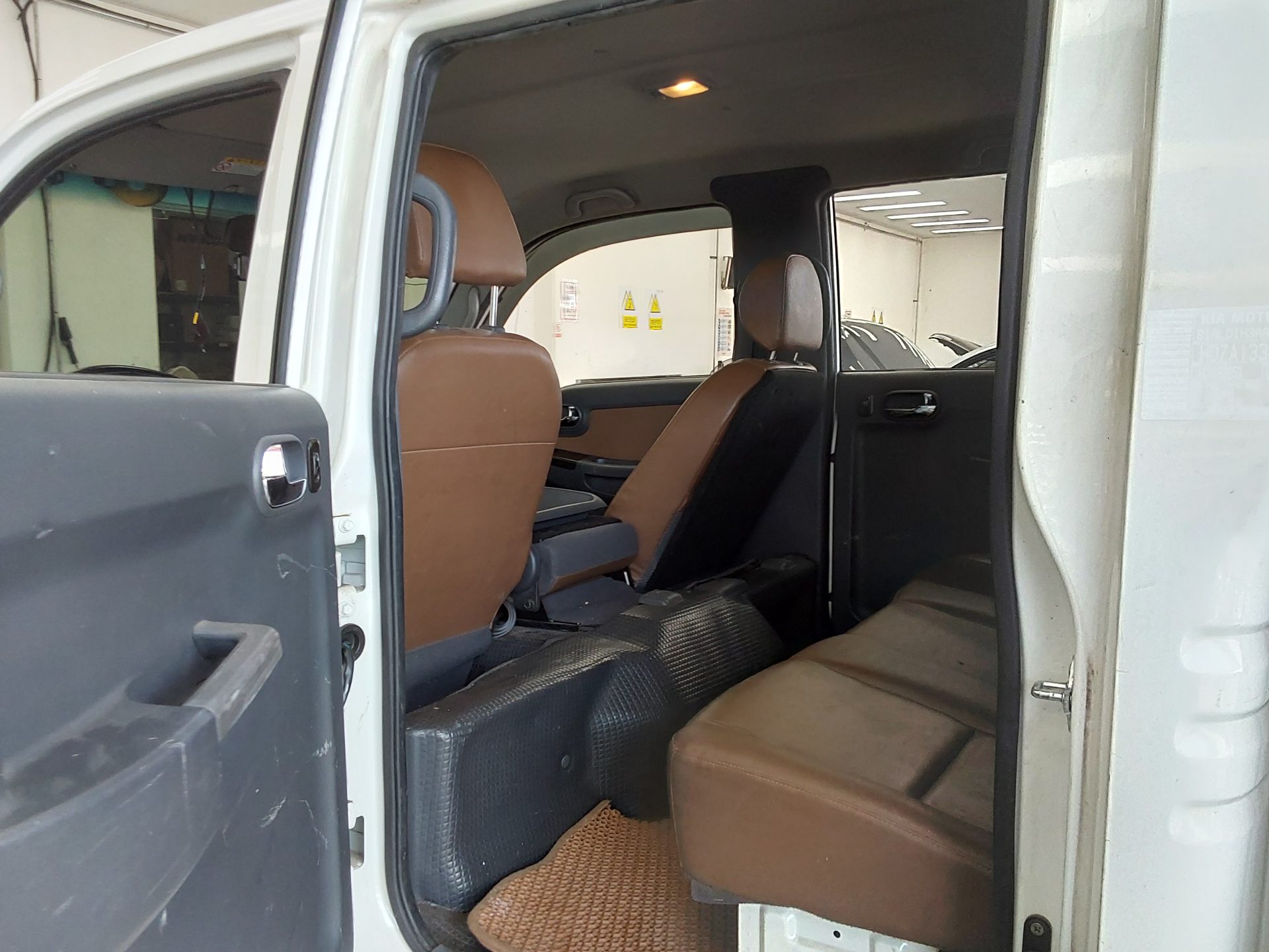2017 - kia bongo