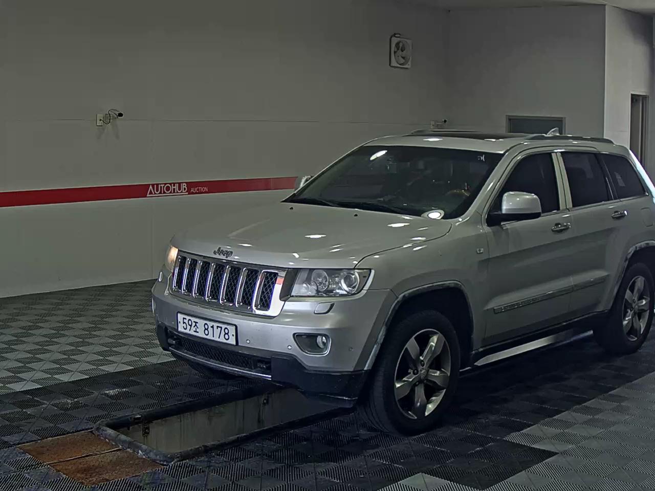 JEEP GRAND CHEROKEE (WK2) V6 OVERLAND