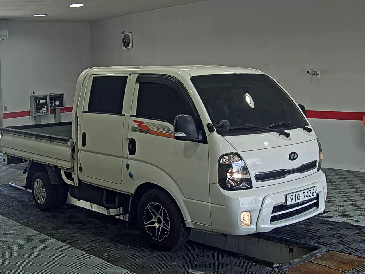 2017 - kia bongo