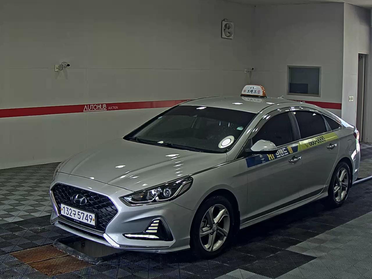 HYUNDAI LF SONATA RISE LPi TAXI