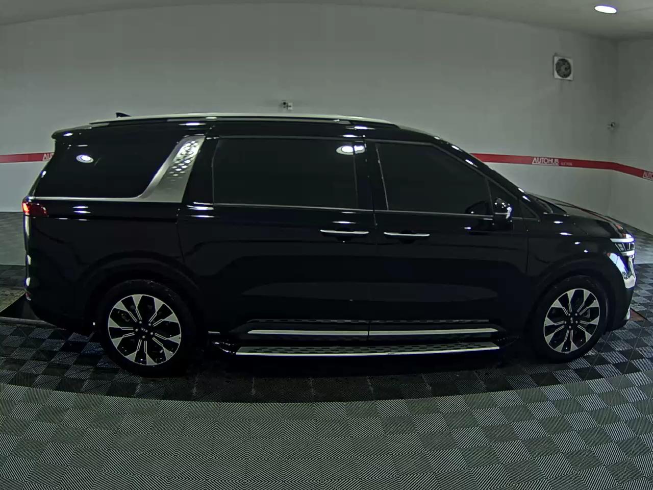 2021 - kia carnival