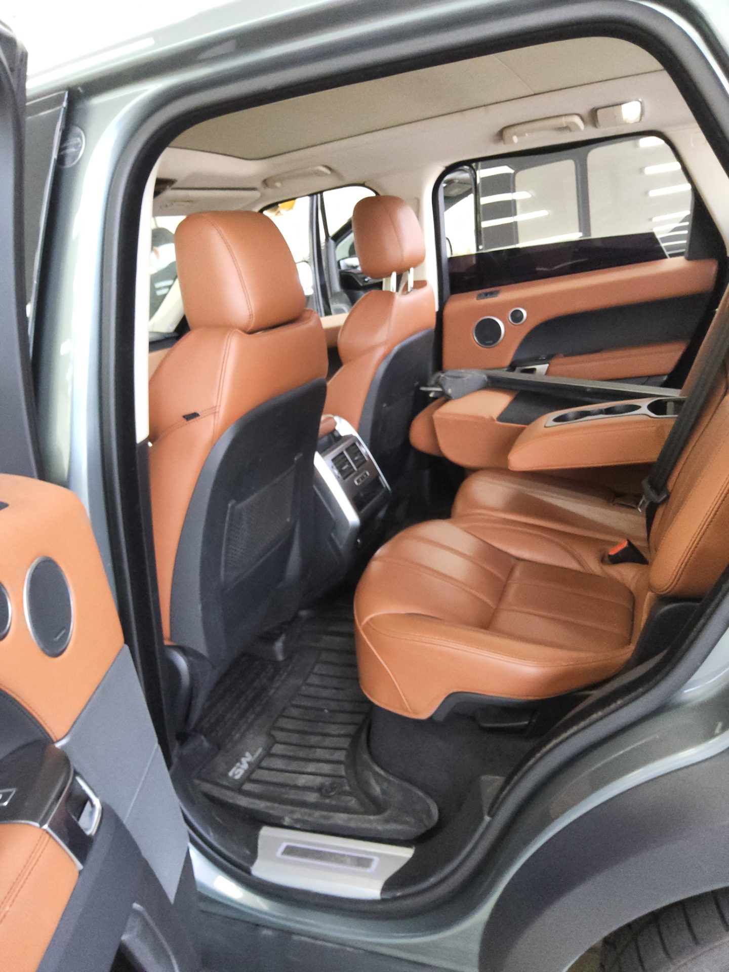 2016 - land rover range rover