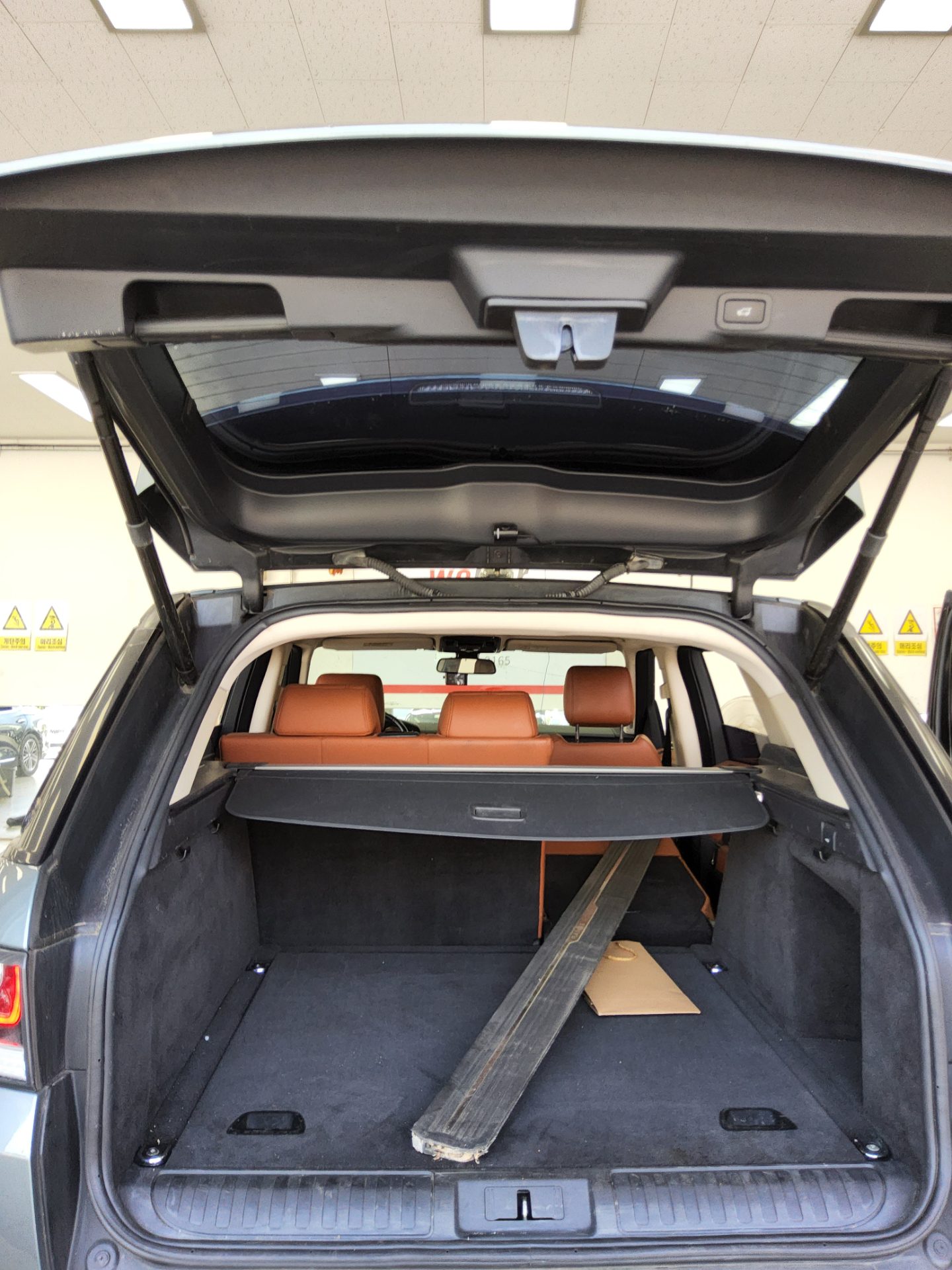 2016 - land rover range rover