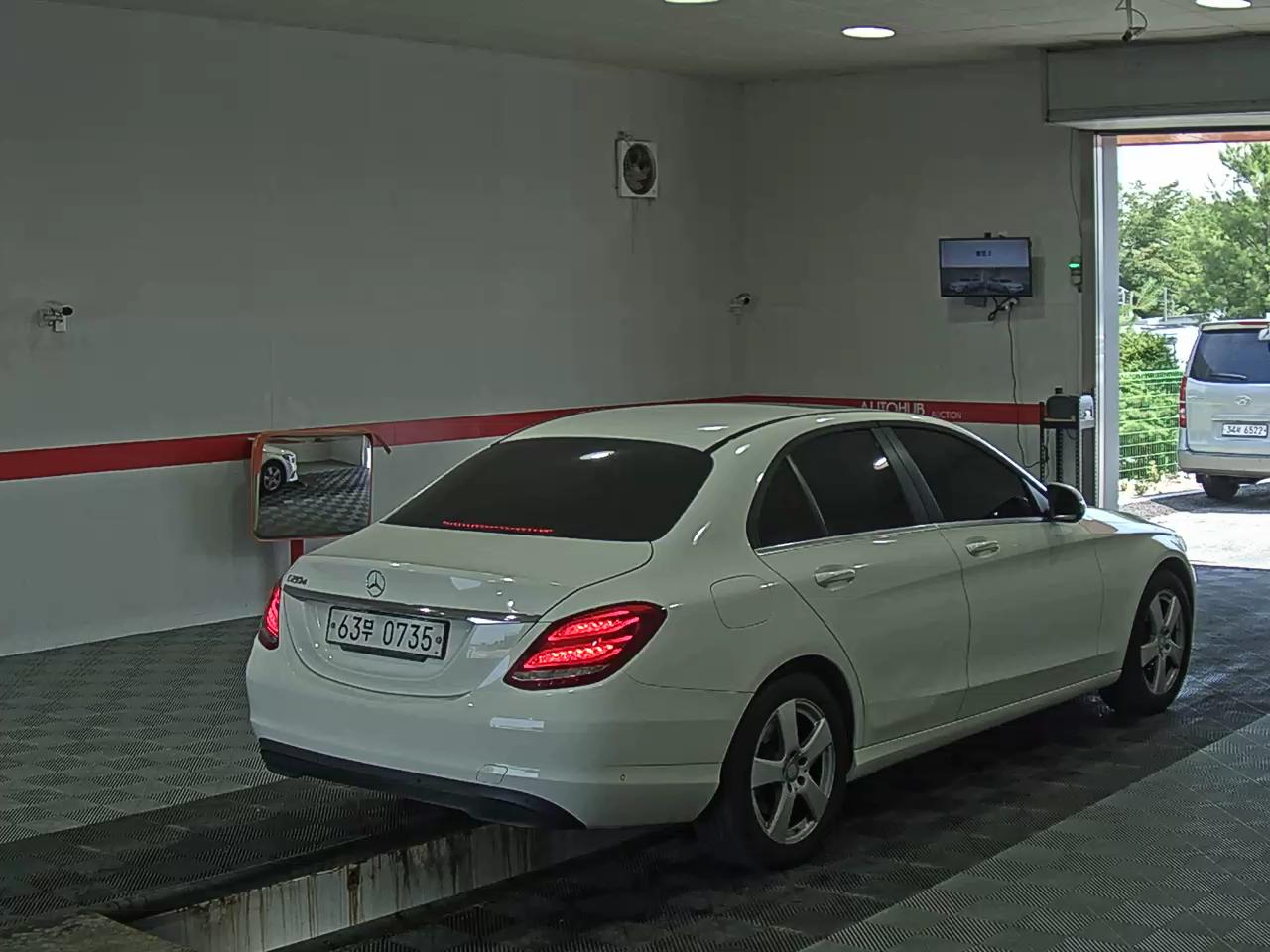 2016 - mercedes-benz c200