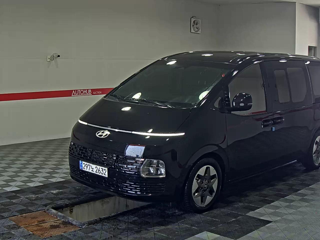 2025 - hyundai staria
