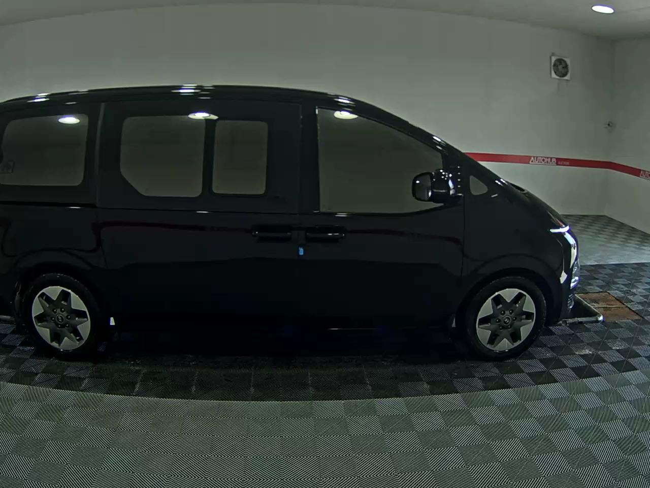 2025 - hyundai staria