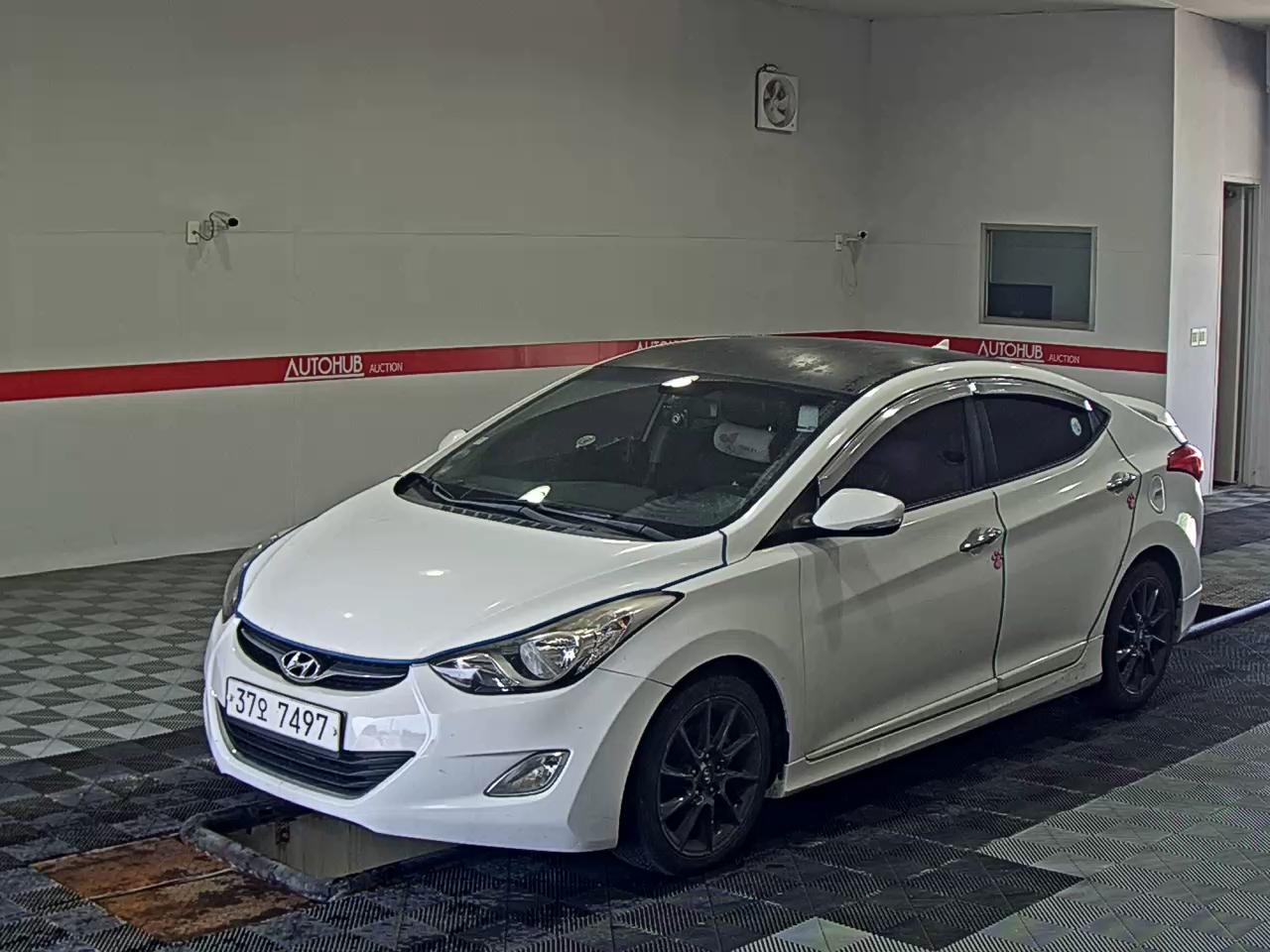 2012 - hyundai avante