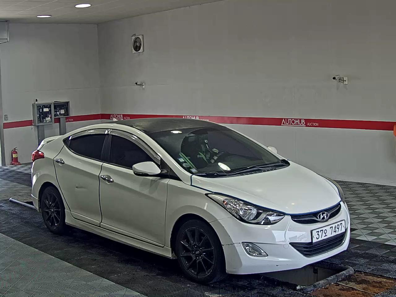 2012 - hyundai avante
