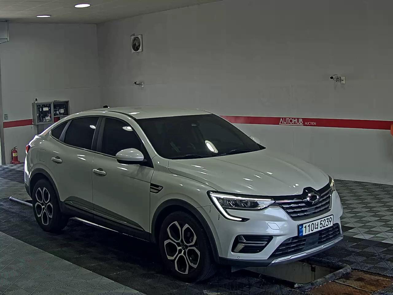 2023 - renault xm3