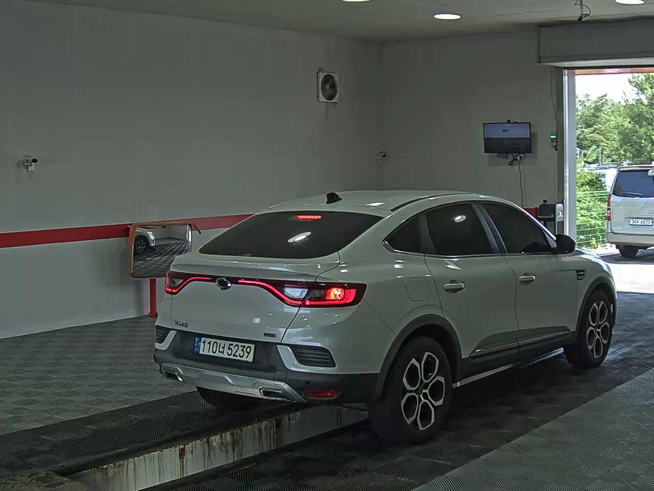 2023 - renault xm3