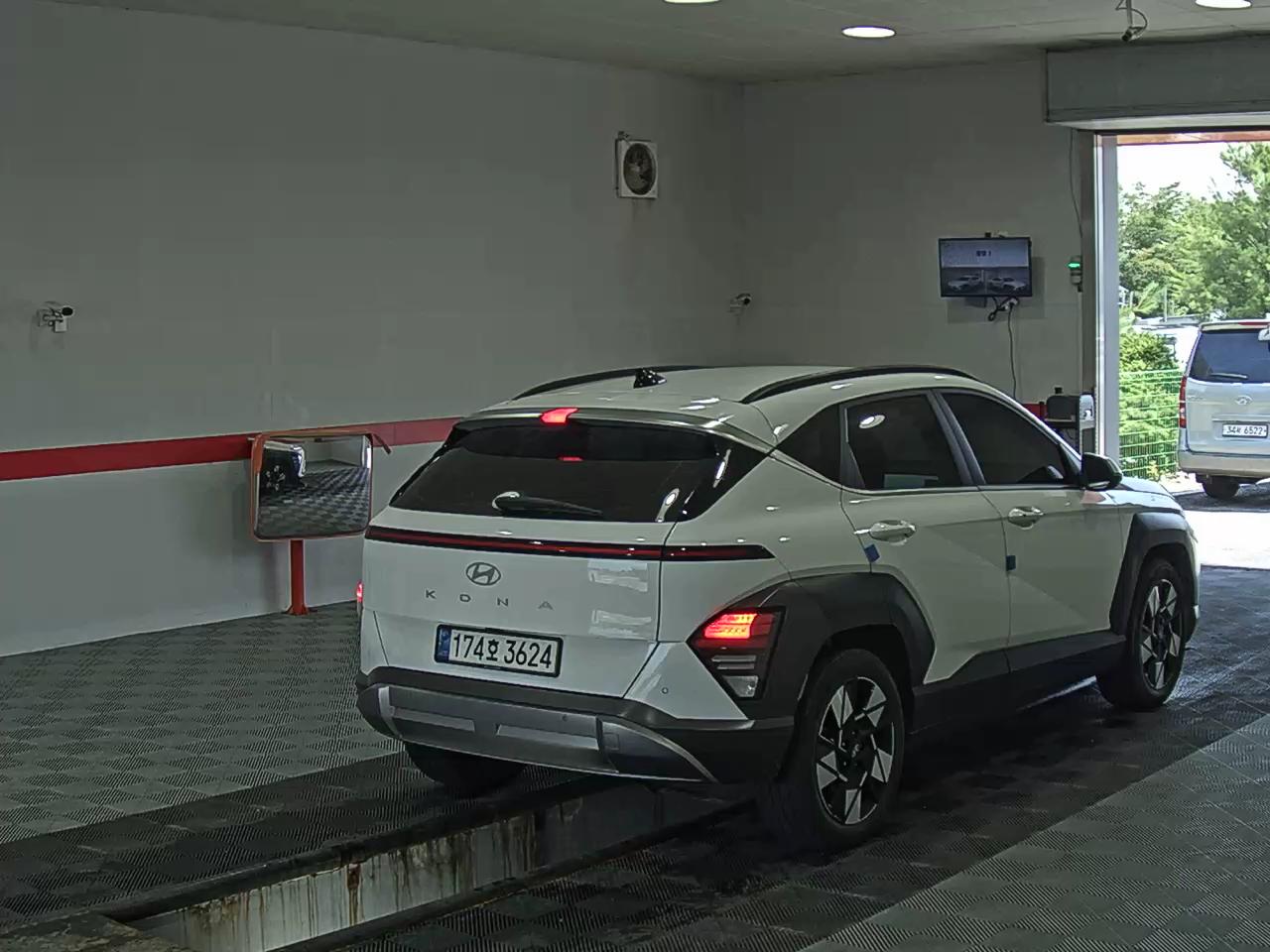 2023 - hyundai kona