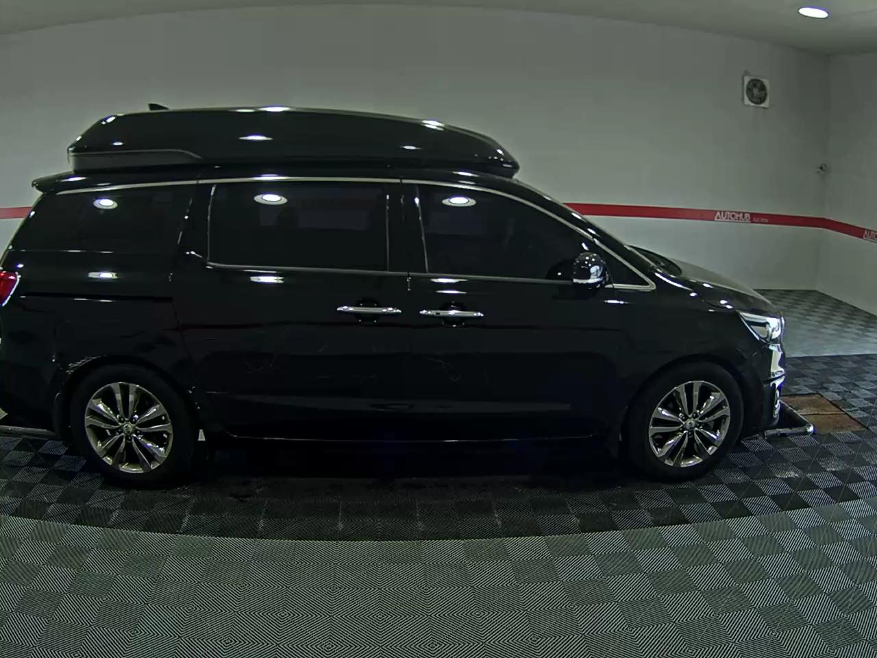 2018 - kia carnival