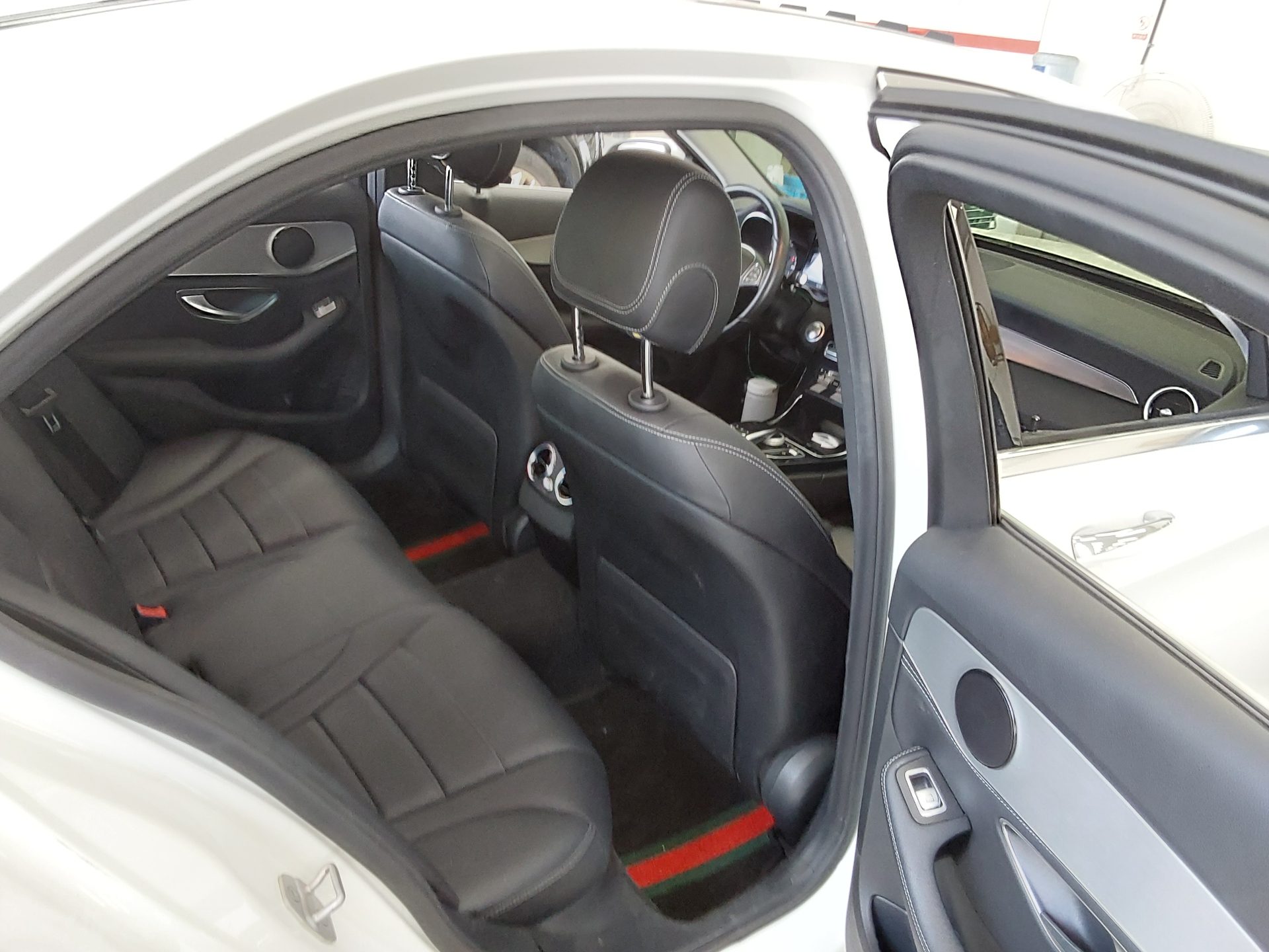 2016 - mercedes-benz c200