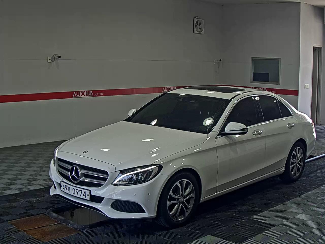 MERCEDES-BENZ C-CLASS (4TH GEN) C200 AVANTGARDE