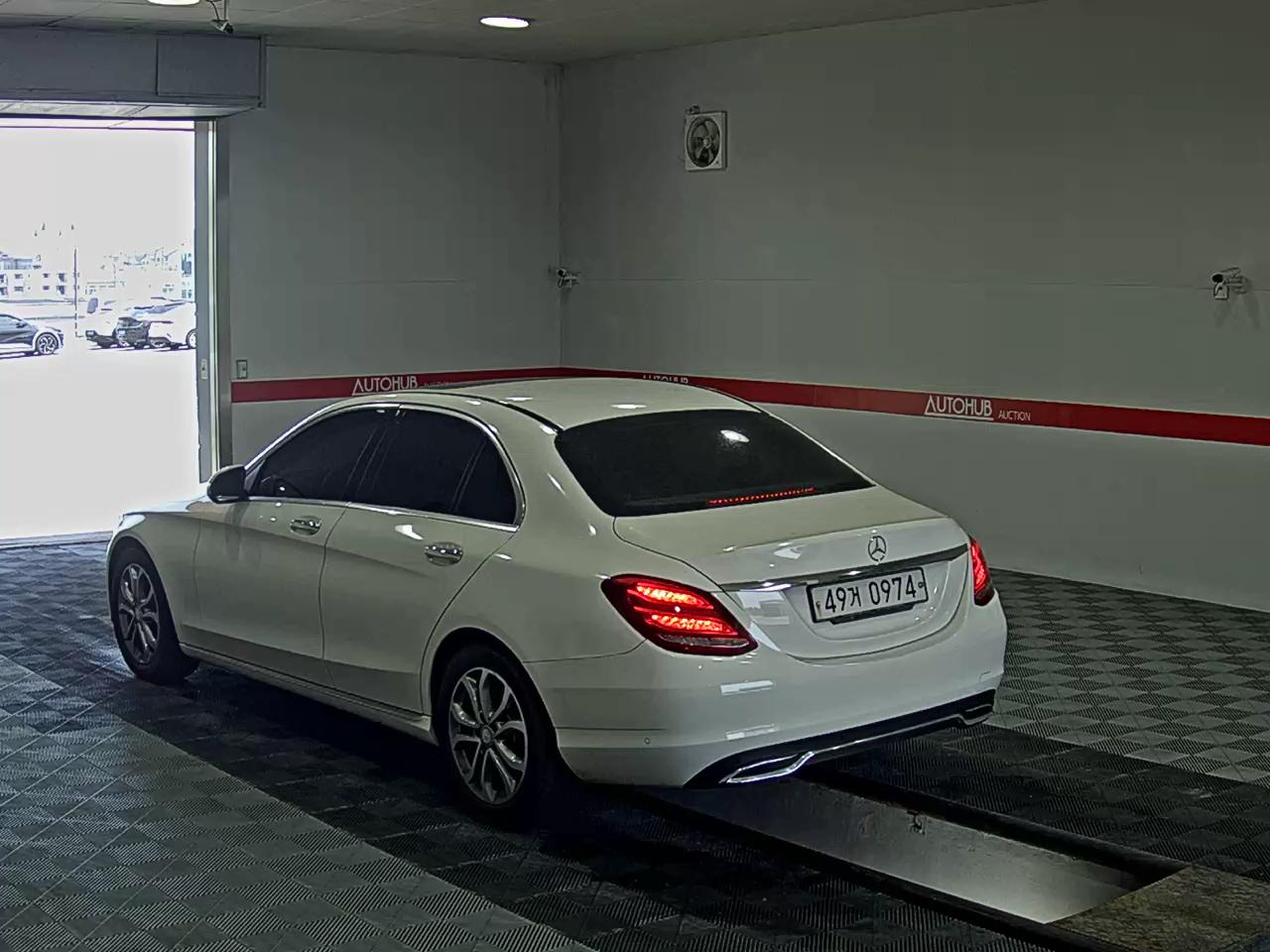 2016 - mercedes-benz c200