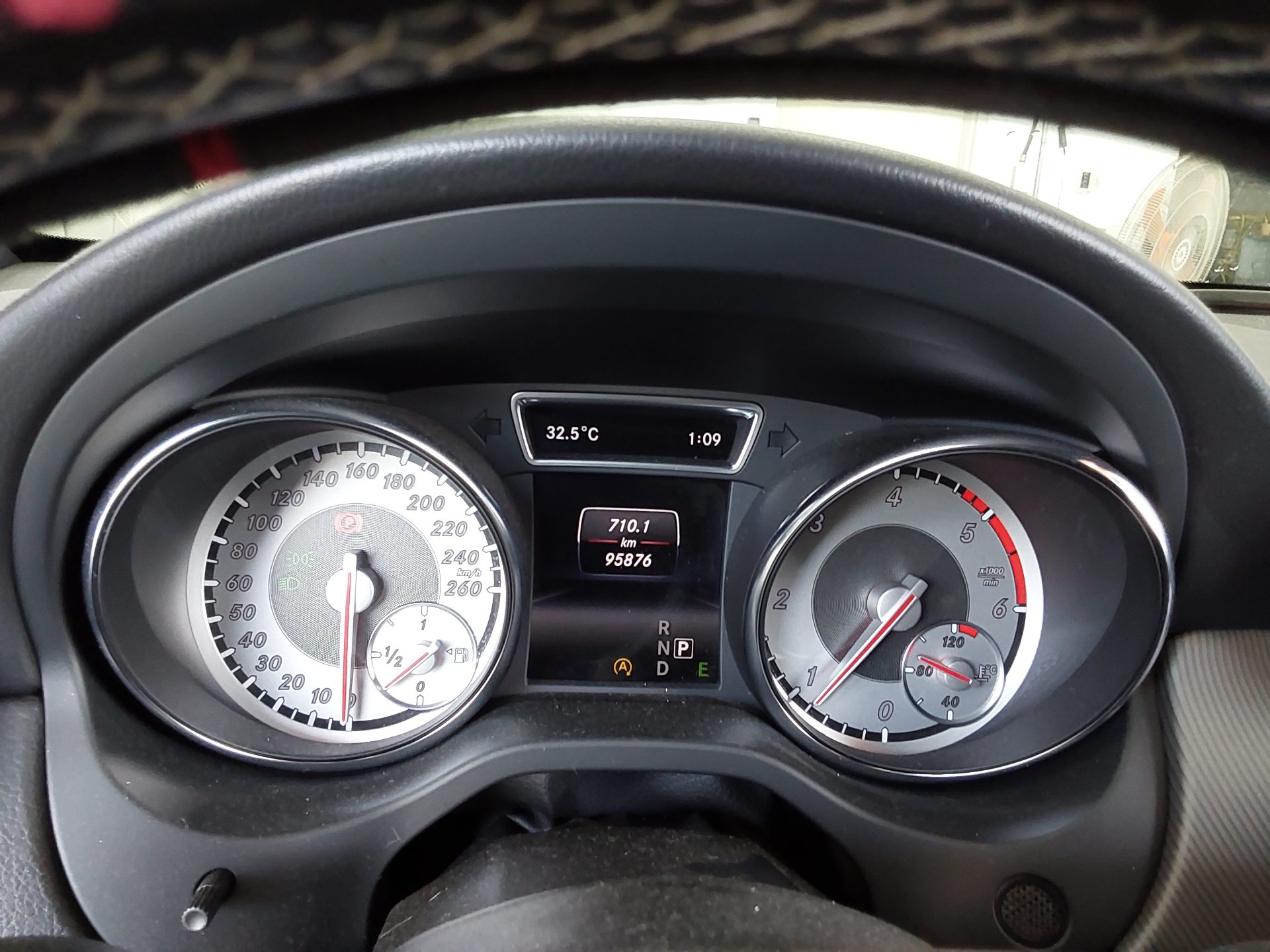 2015 - mercedes-benz cla200