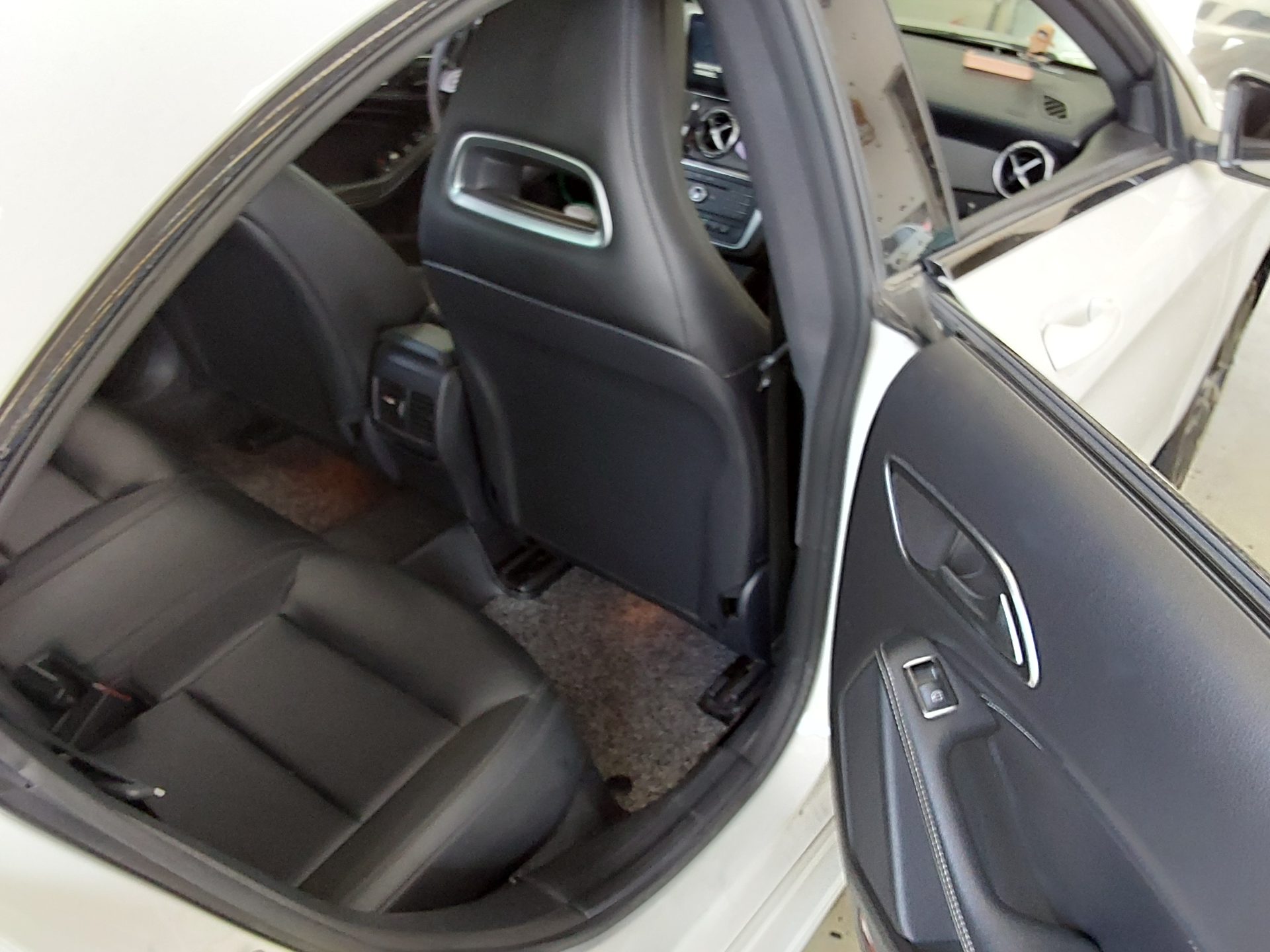 2015 - mercedes-benz cla200