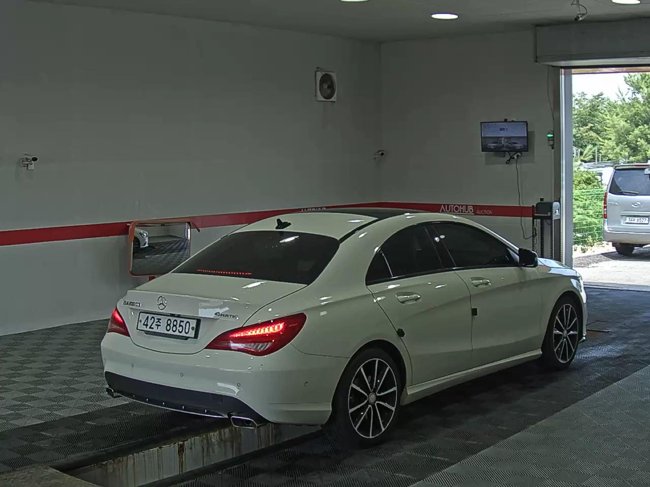 2015 - mercedes-benz cla200