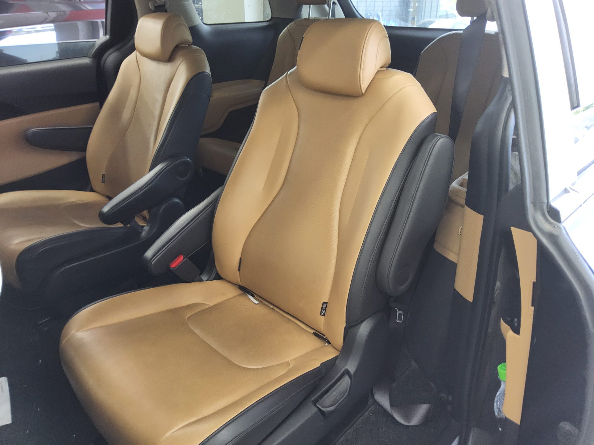 2023 - kia carnival