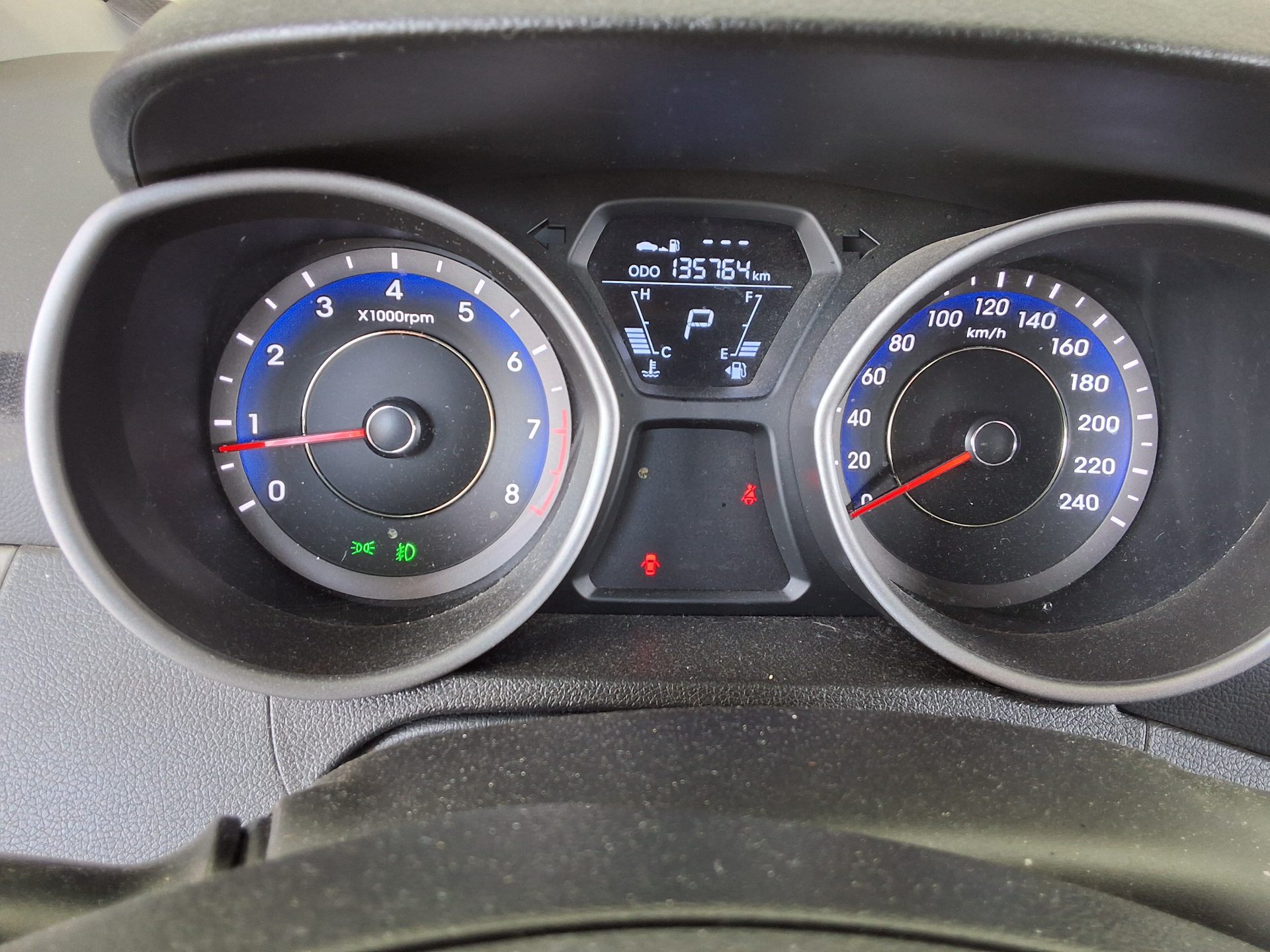2012 - hyundai avante