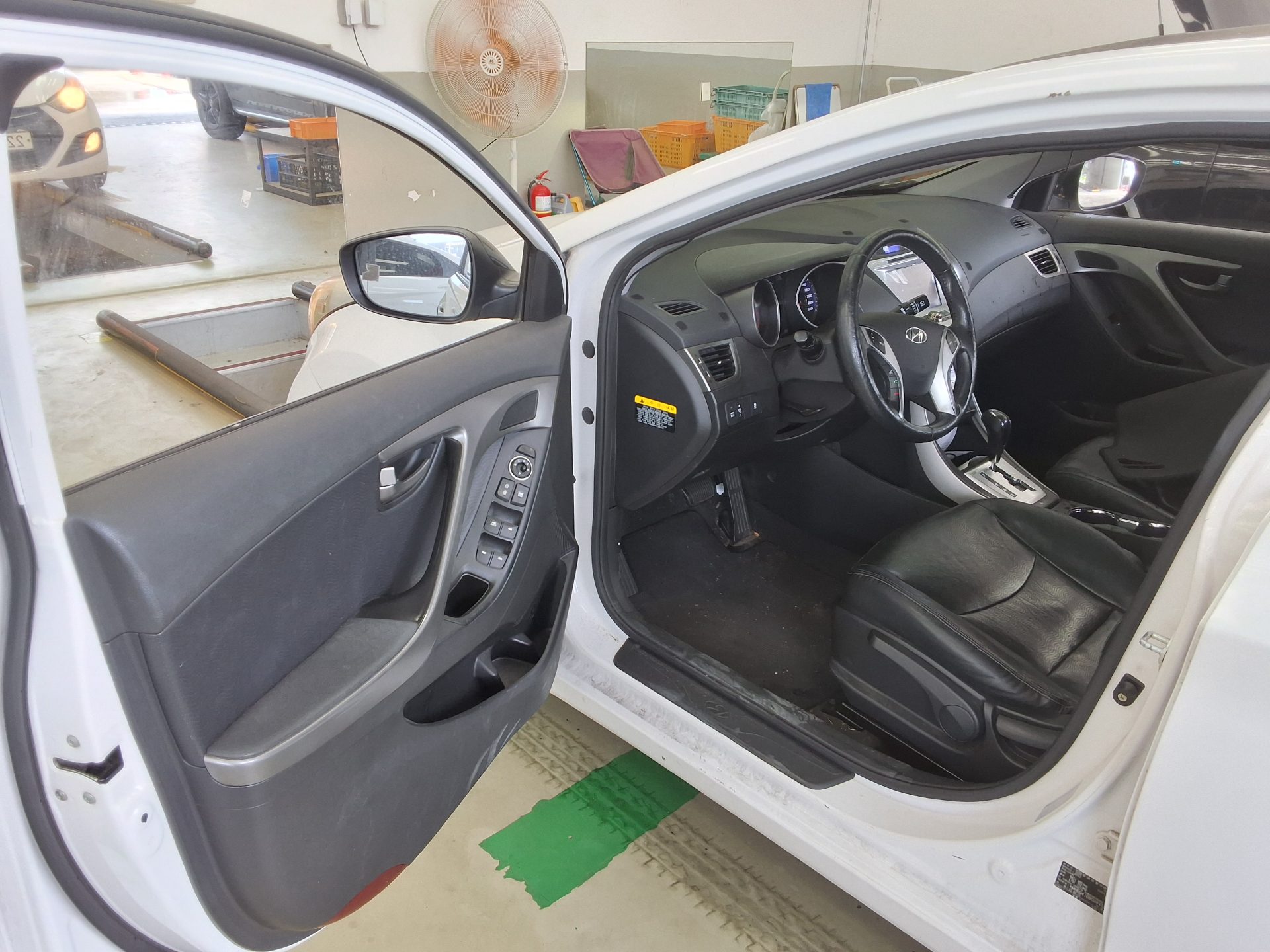 2012 - hyundai avante