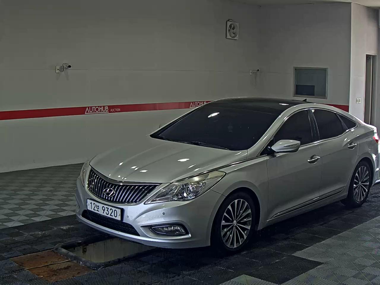 HYUNDAI GRANDEUR HG HG 300 NOBLE