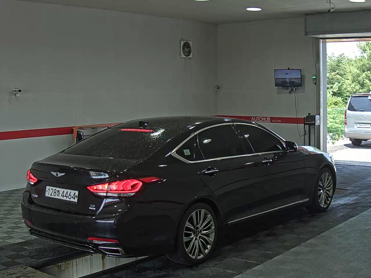 2019 - genesis g80
