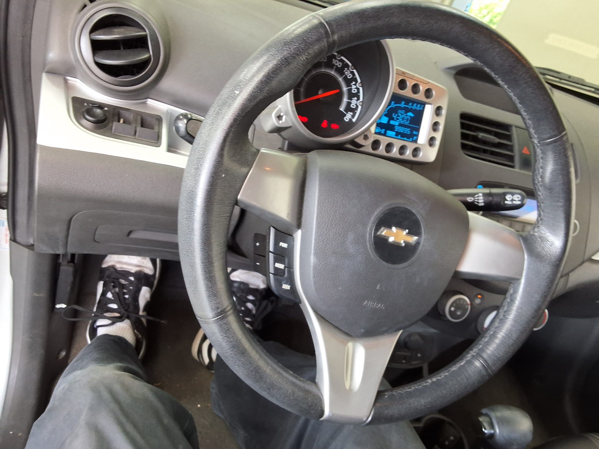 2013 - chevrolet spark