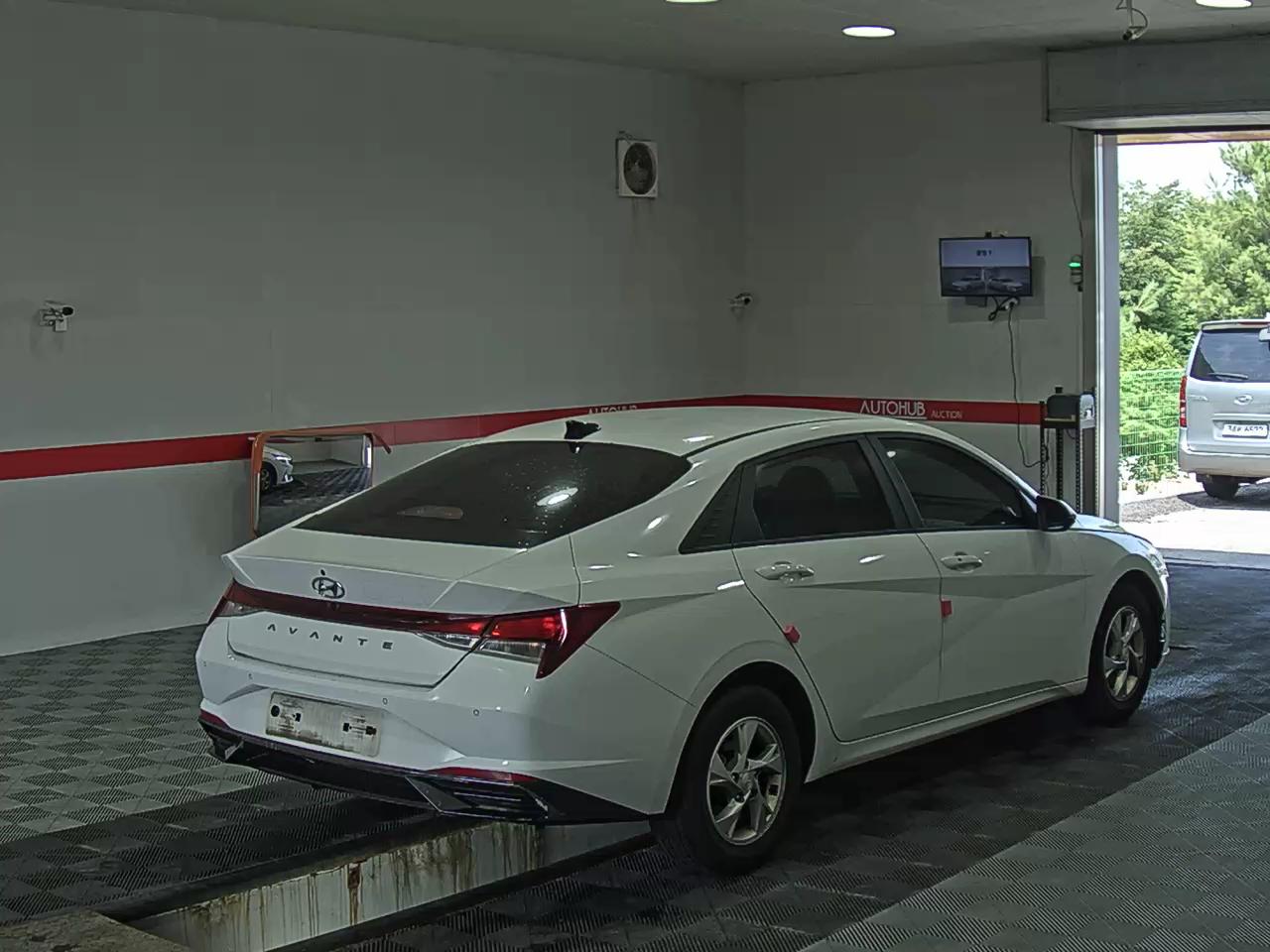 2021 - hyundai avante