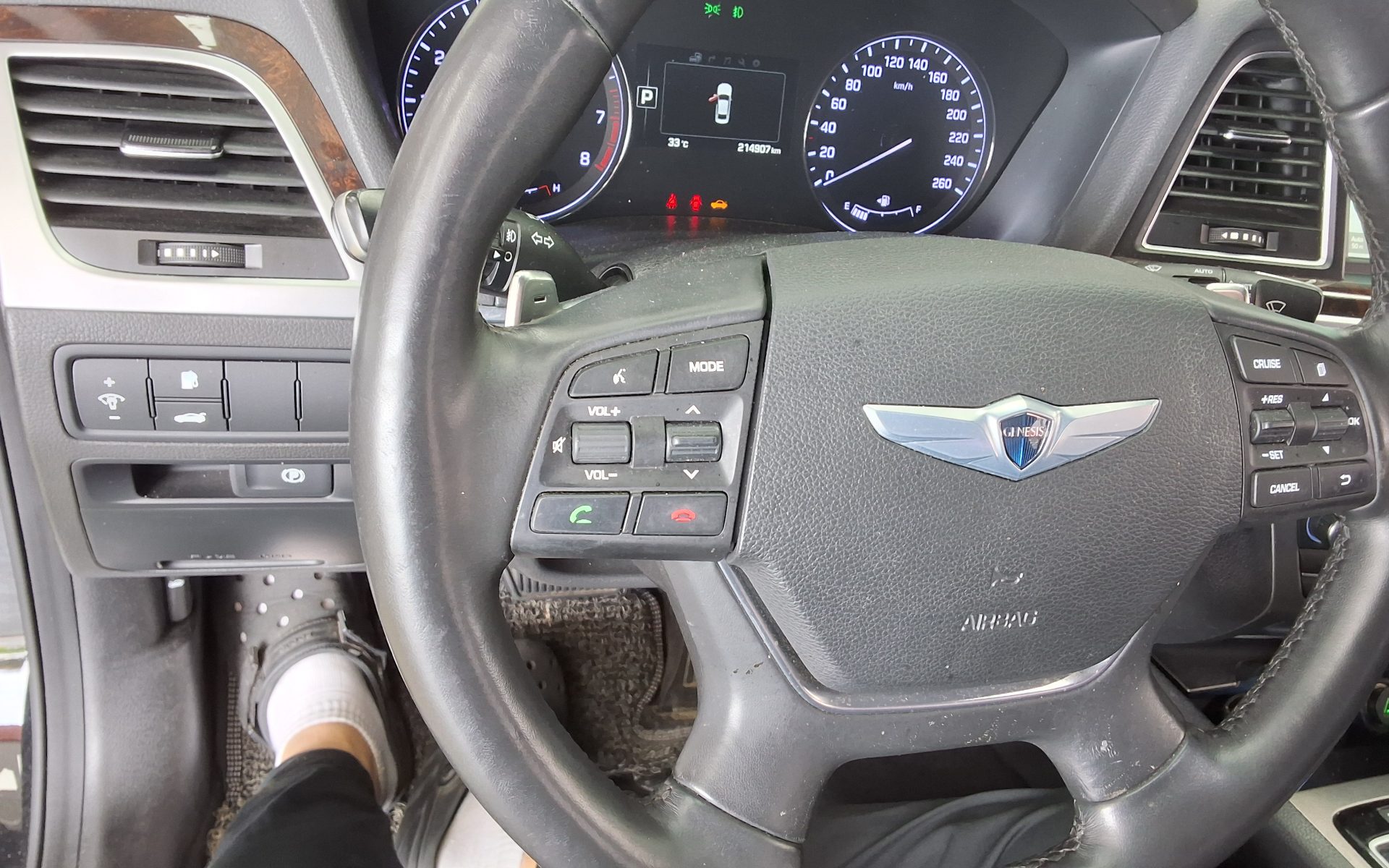 2016 - hyundai g330