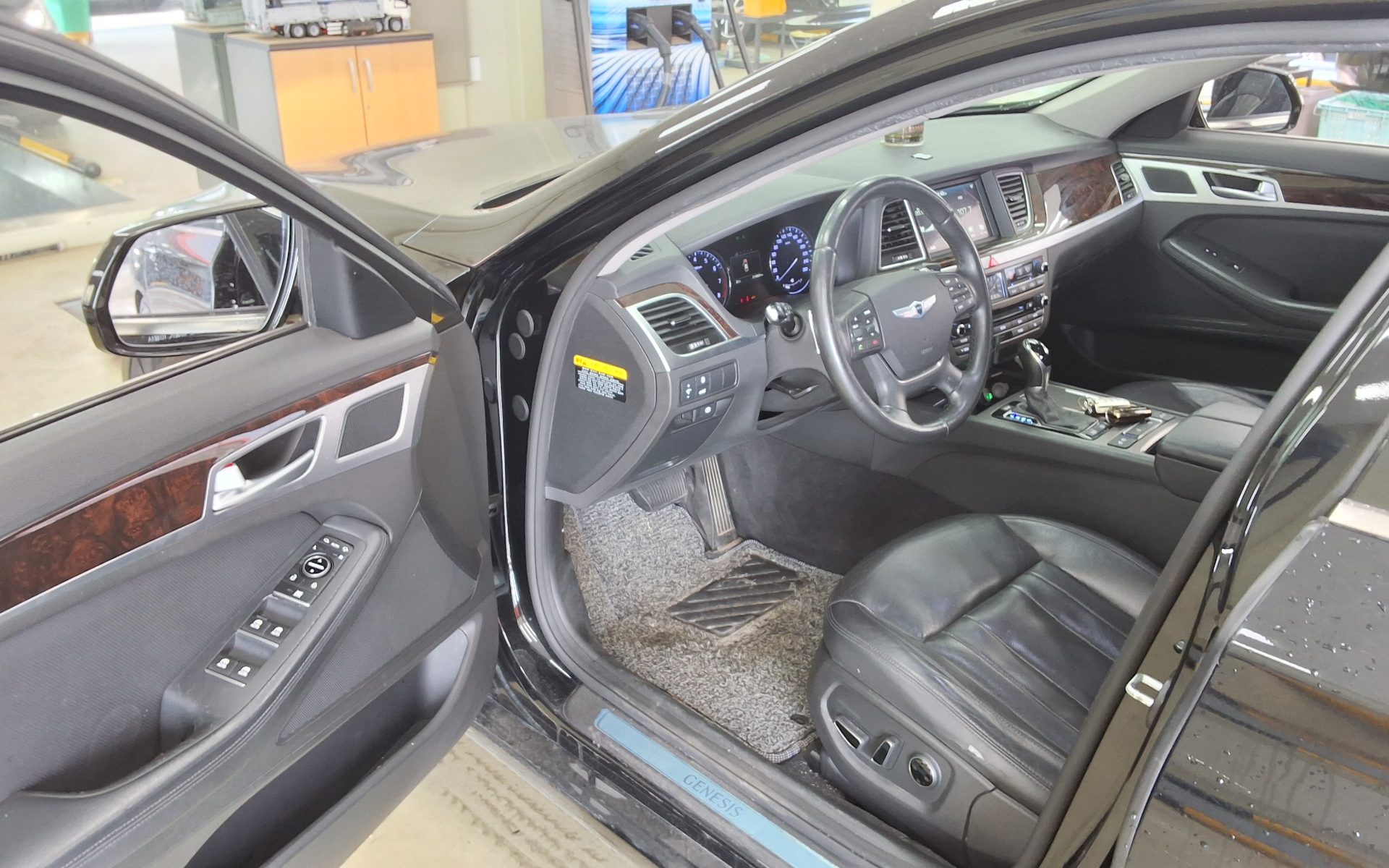 2016 - hyundai g330