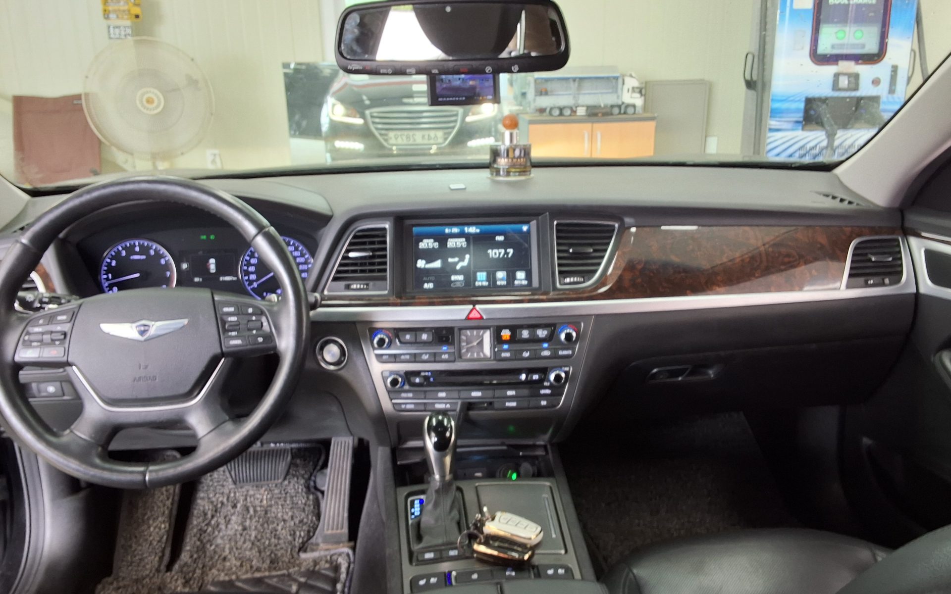 2016 - hyundai g330