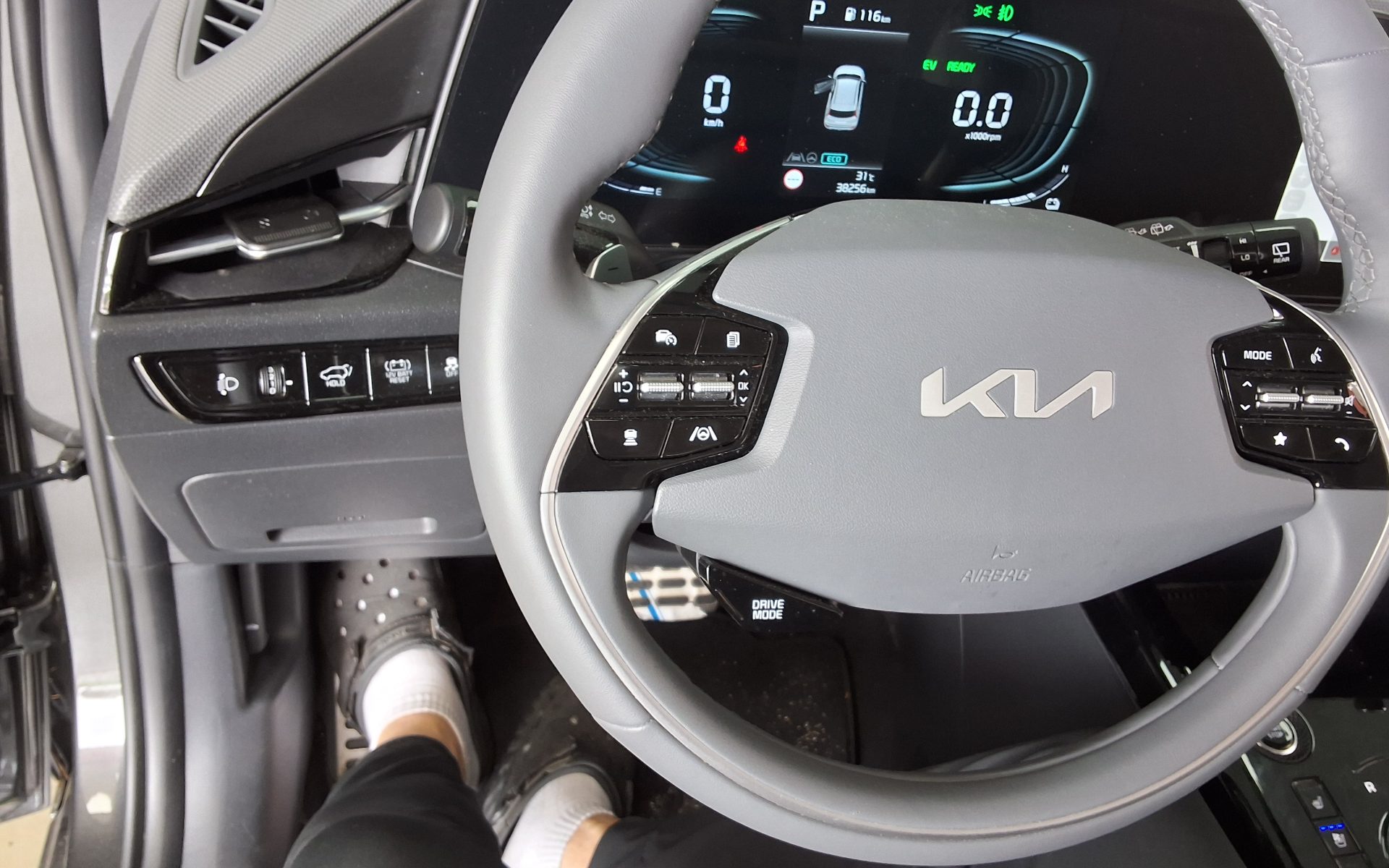 2025 - kia niro