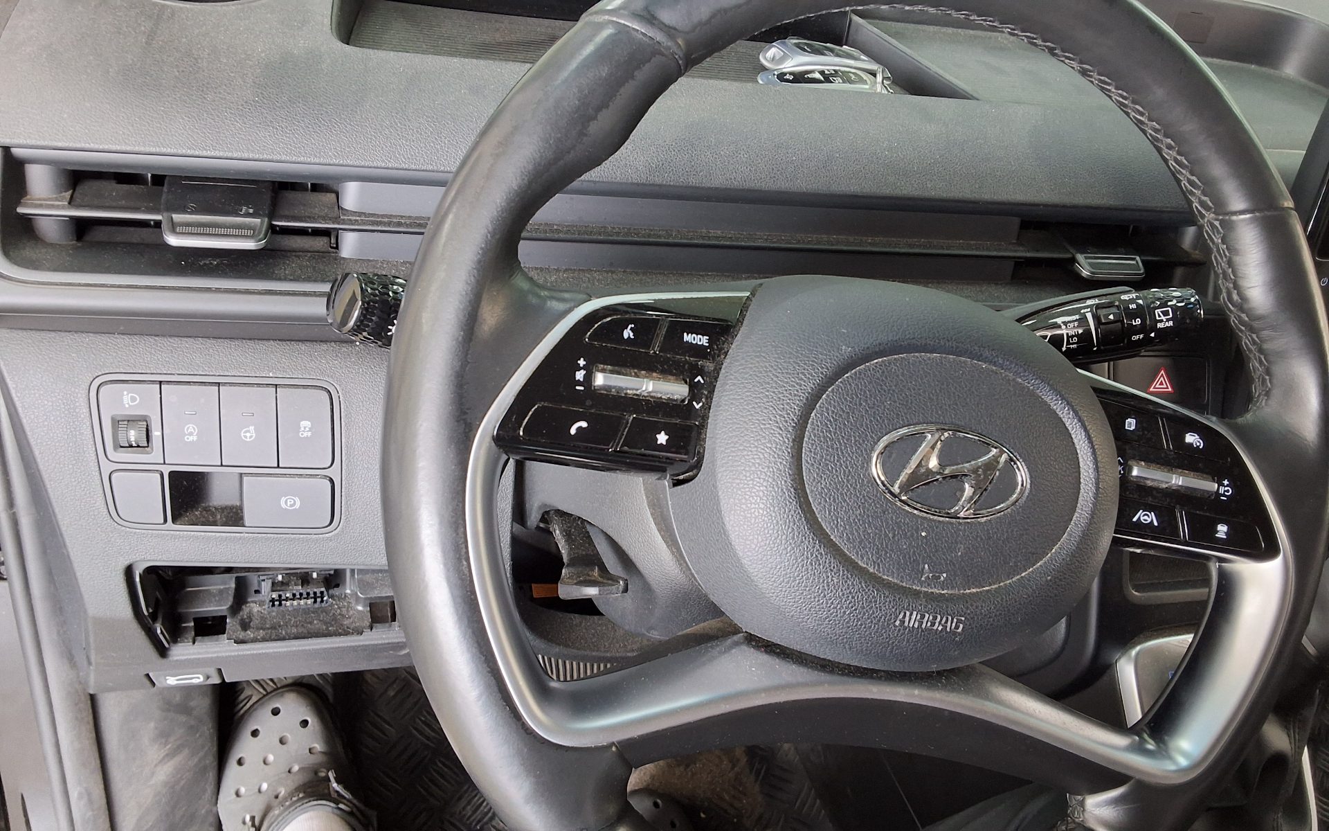 2022 - hyundai staria
