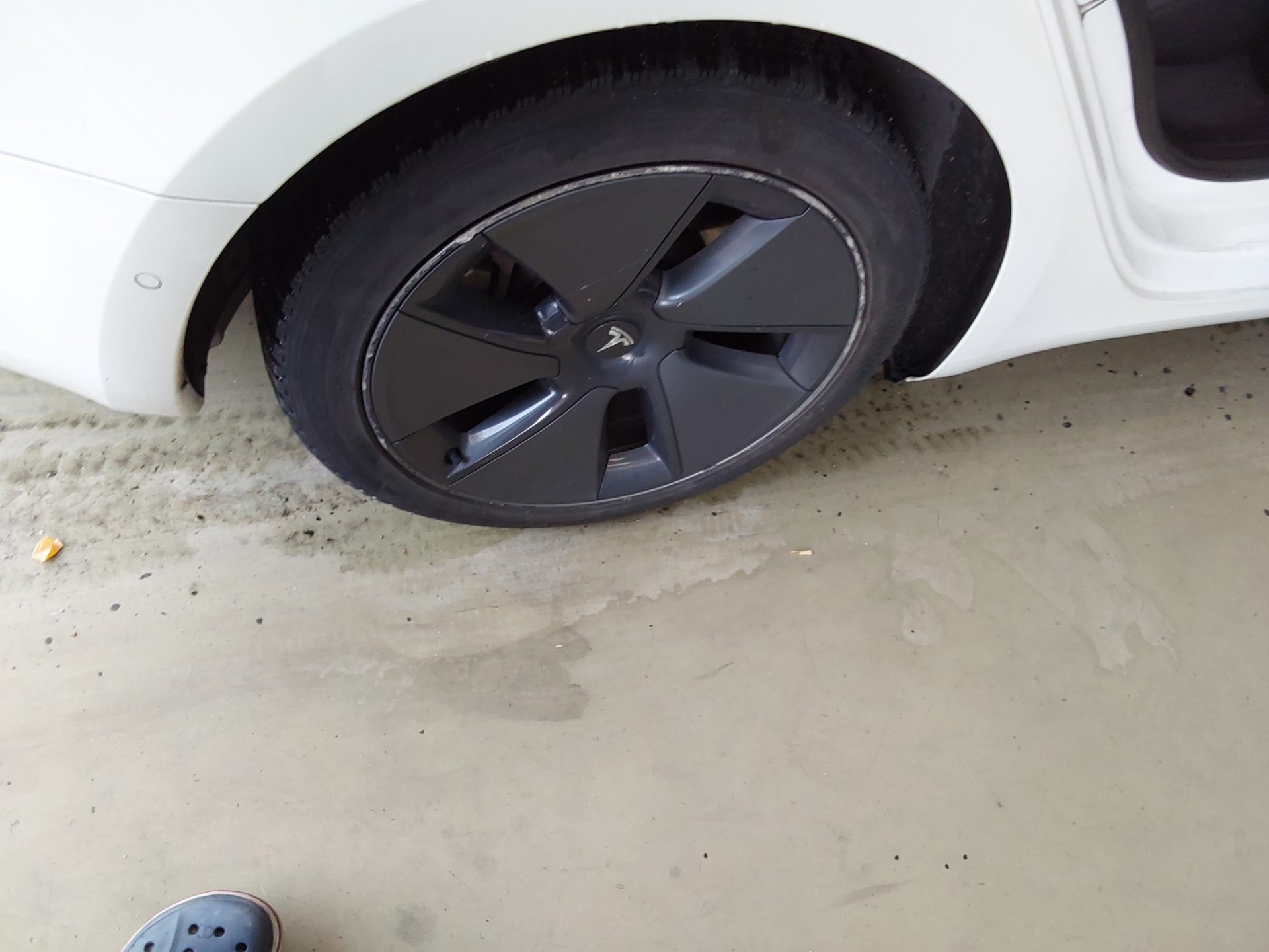 2022 - tesla model 3