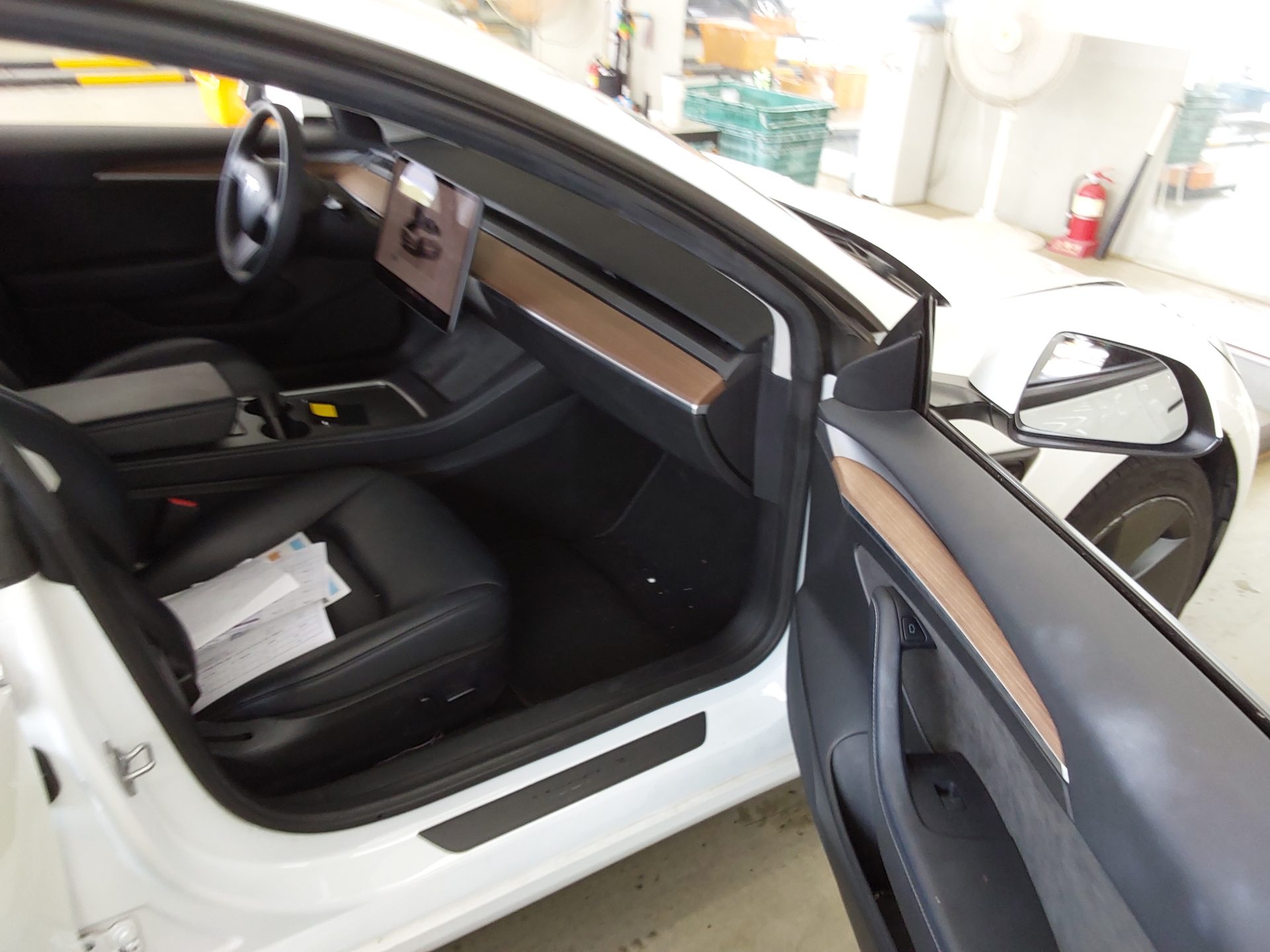 2022 - tesla model 3