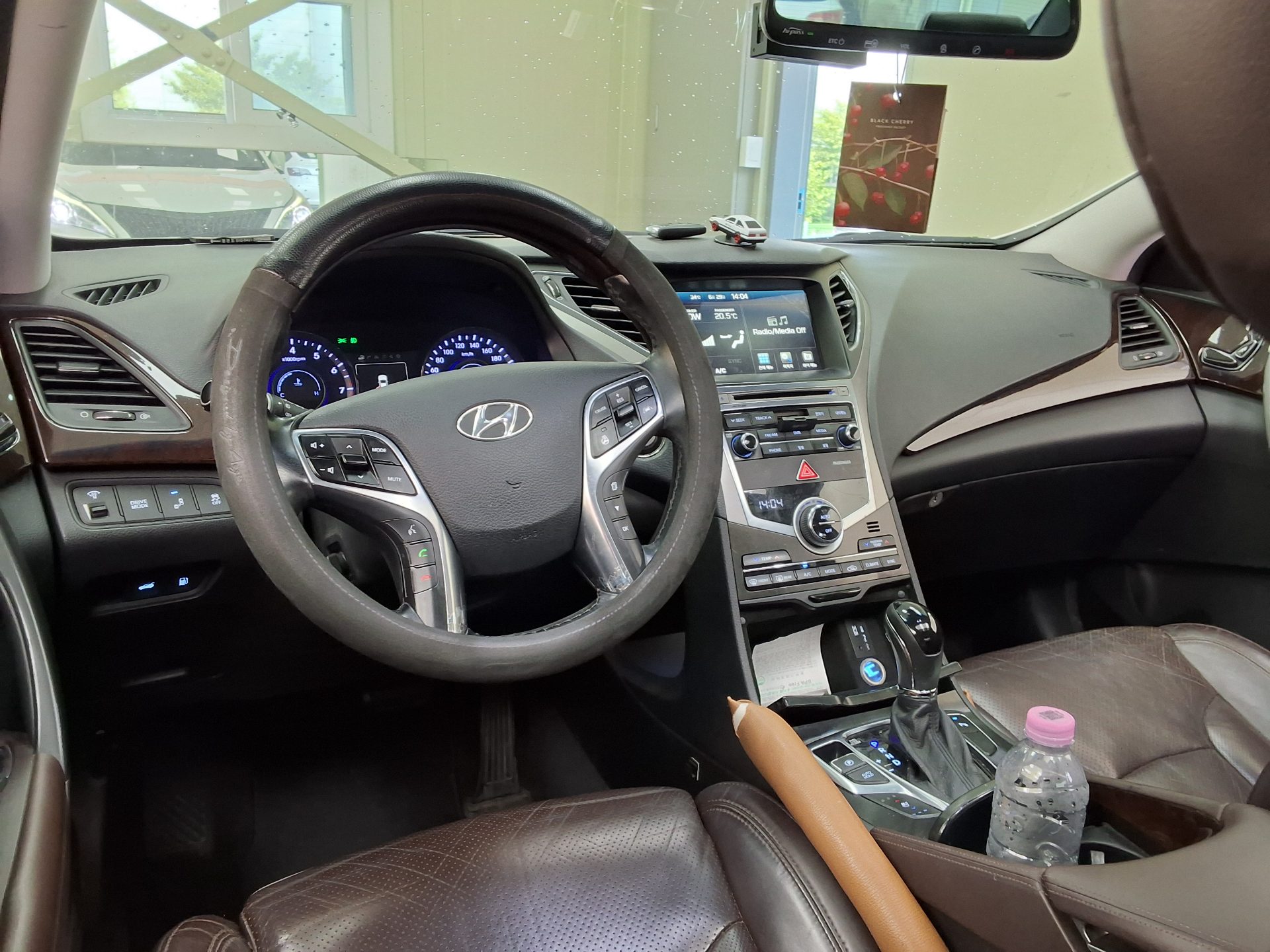 2016 - hyundai grandeur