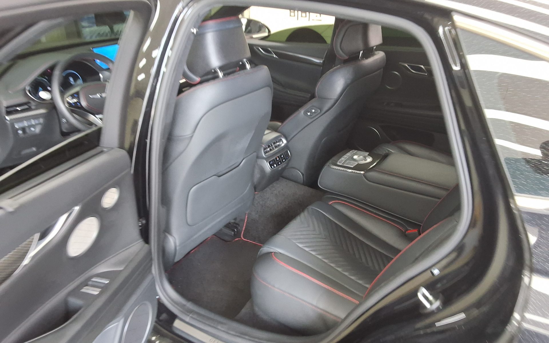 2022 - genesis g80