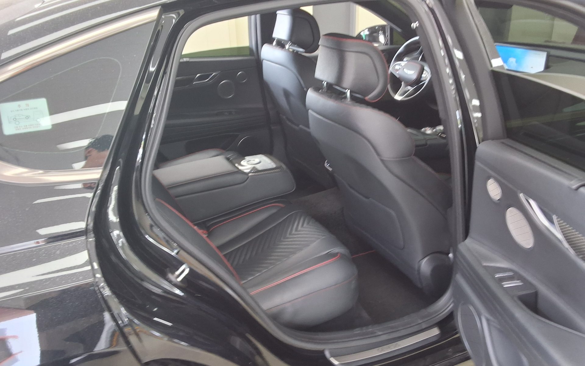 2022 - genesis g80