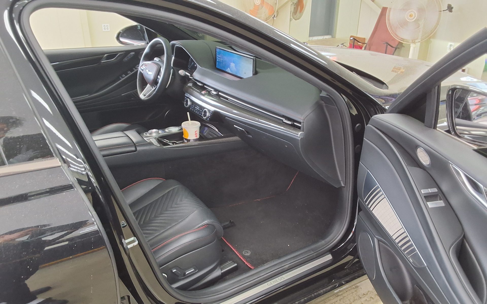 2022 - genesis g80