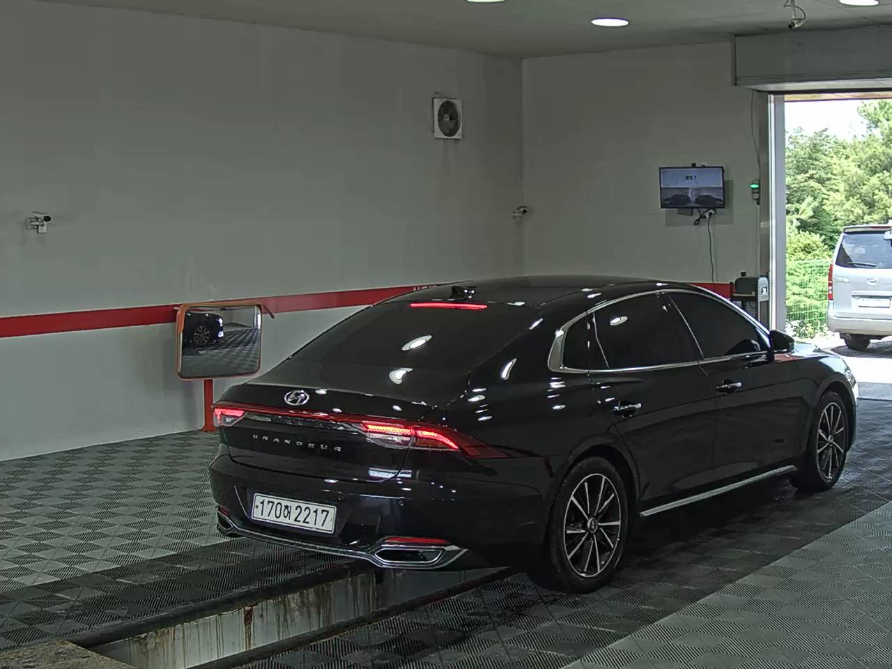 2021 - hyundai grandeur