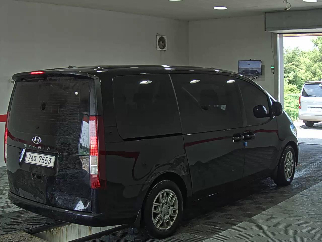 2022 - hyundai staria