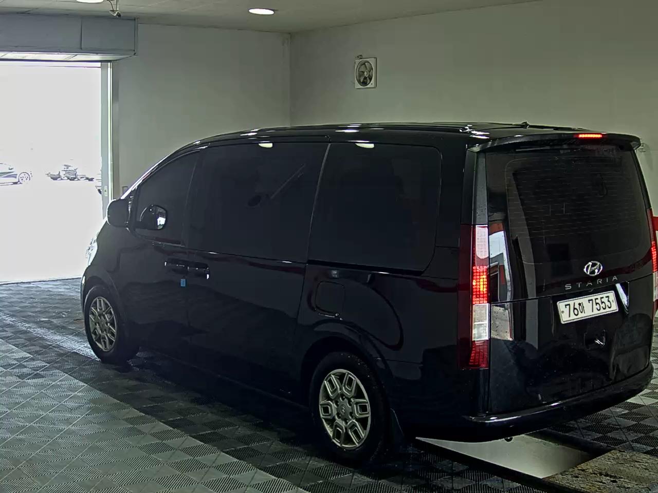 2022 - hyundai staria