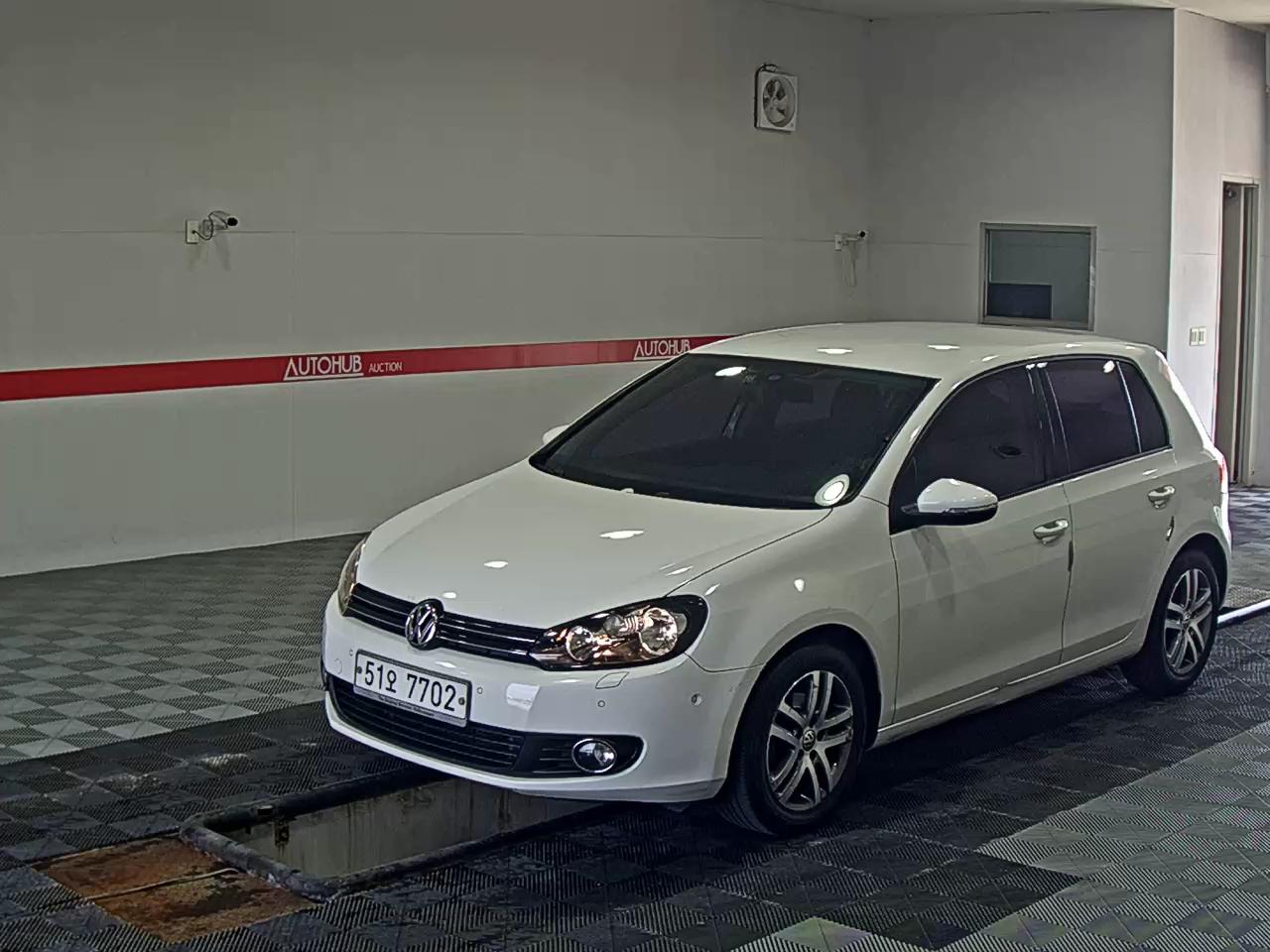 VOLKSWAGEN GOLF (6TH GEN) TDI BLUEMOTION