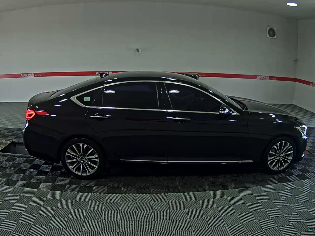 2016 - hyundai g330