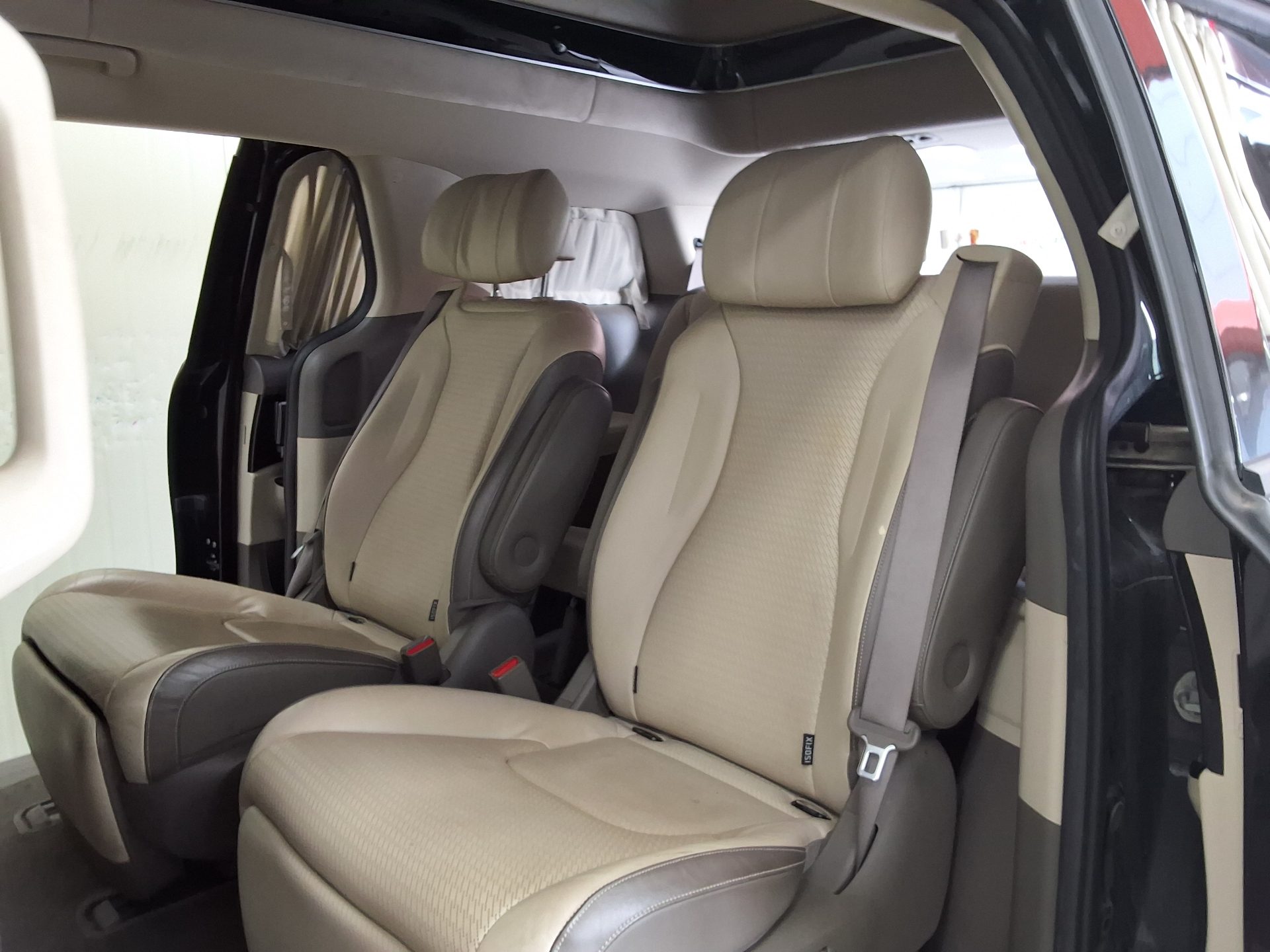 2021 - kia carnival