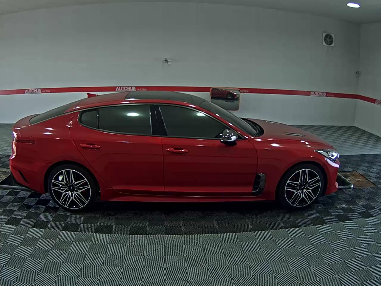 2022 - kia stinger