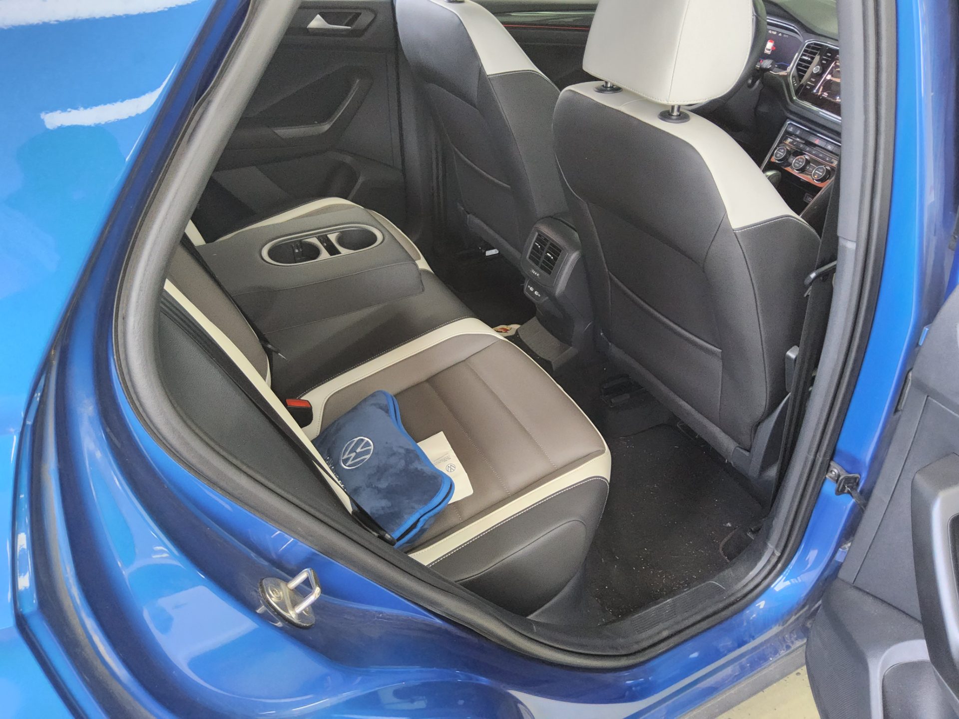 2022 - volkswagen t-roc